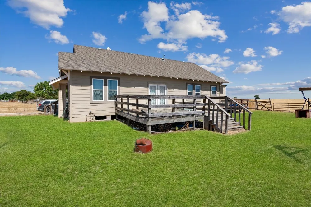 459 County Road 450 Thorndale, TX 76577