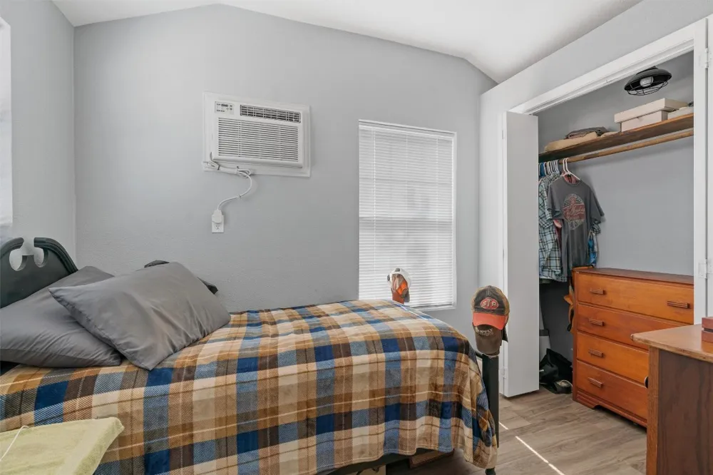 459 County Road 450 Thorndale, TX 76577
