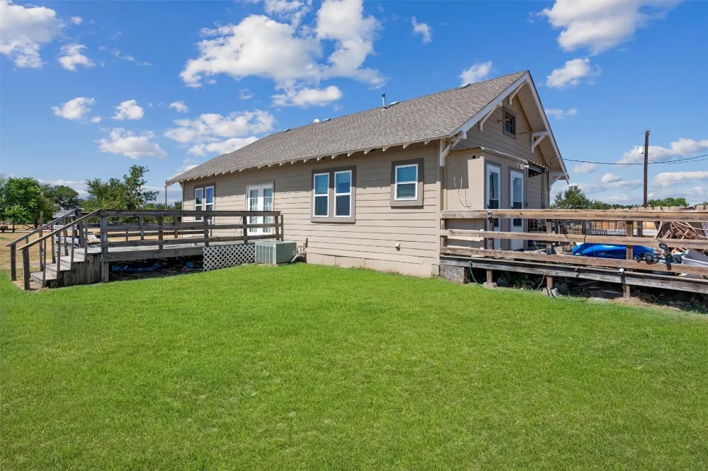 459 County Road 450 Thorndale, TX 76577