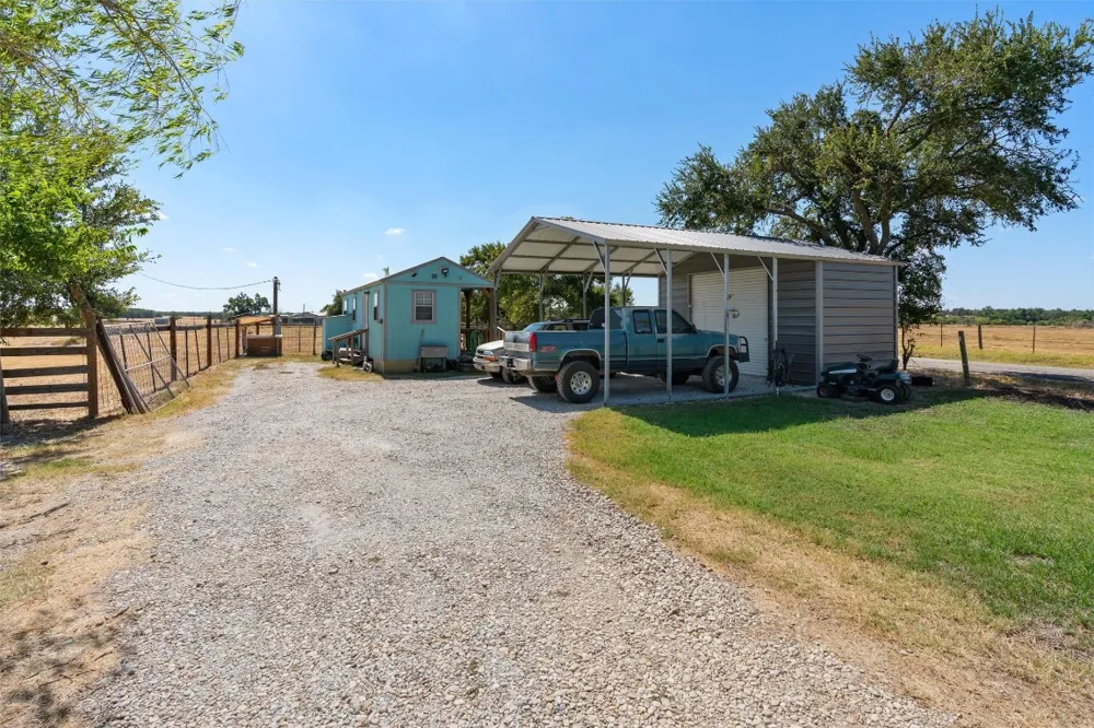 459 County Road 450 Thorndale, TX 76577