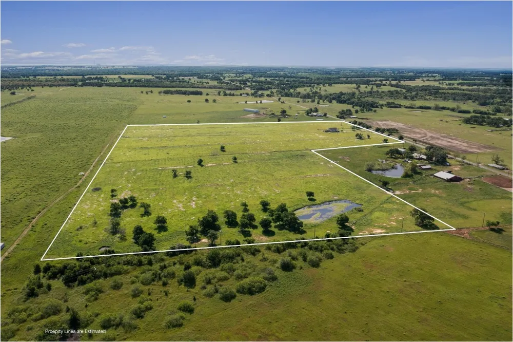 459 County Road 450 Thorndale, TX 76577