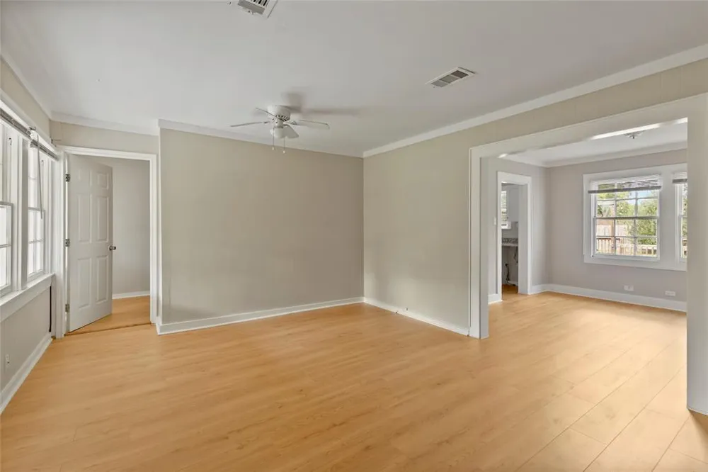 8304 Neville Avenue Hitchcock, TX 77563