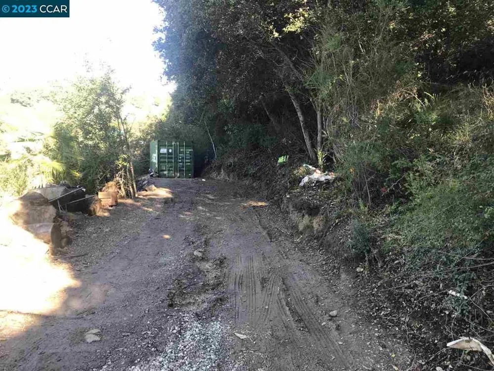 4937 Crow Canyon Rd Castro Valley, CA 94552