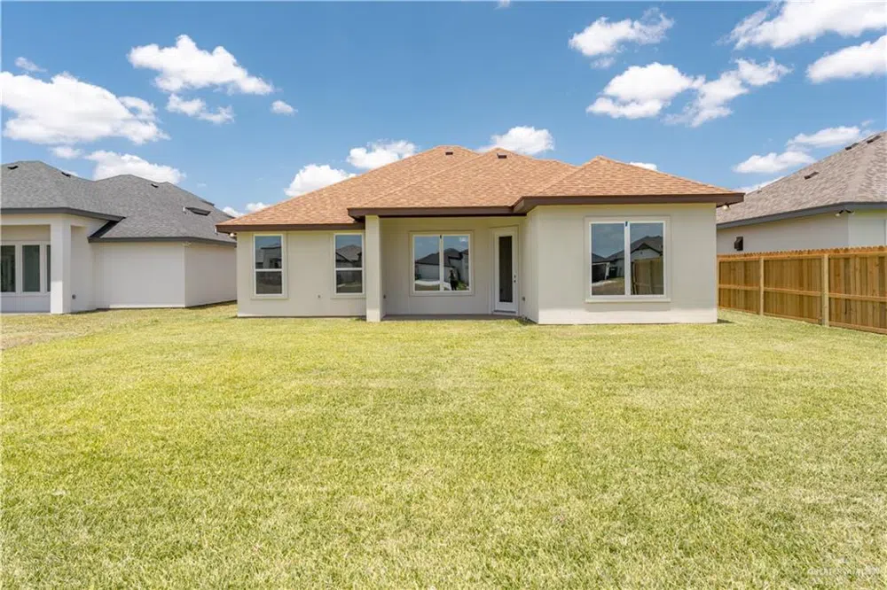 1406 E Danielle Avenue Pharr, TX 78577