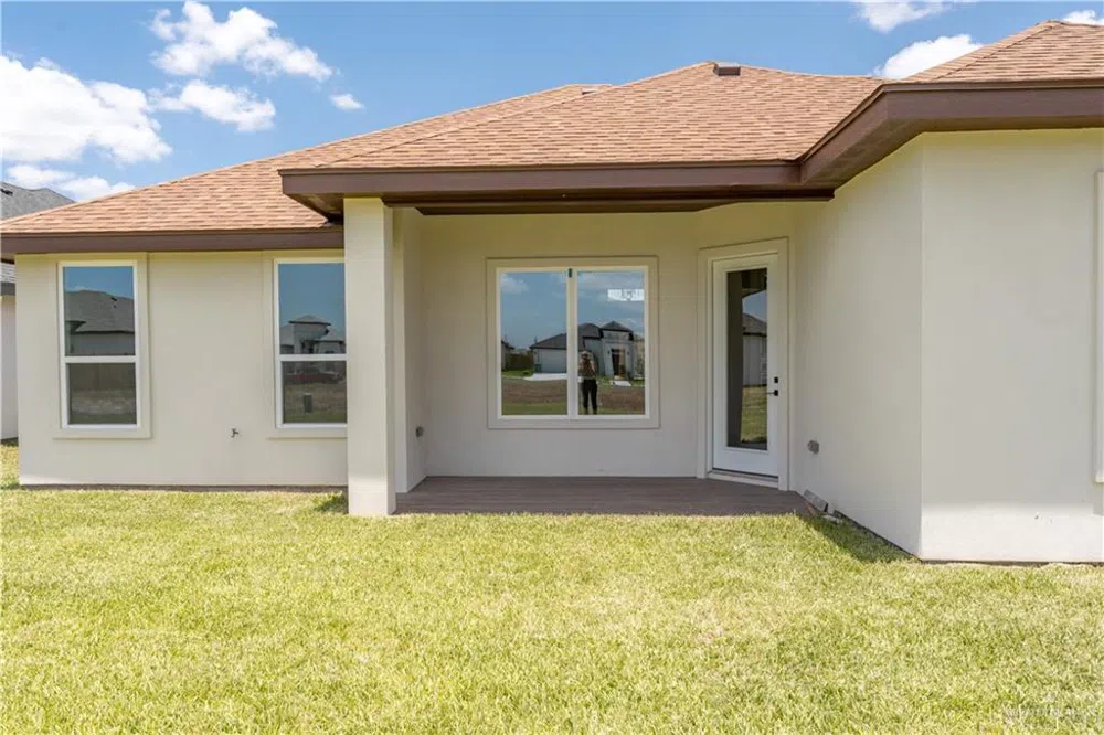1406 E Danielle Avenue Pharr, TX 78577