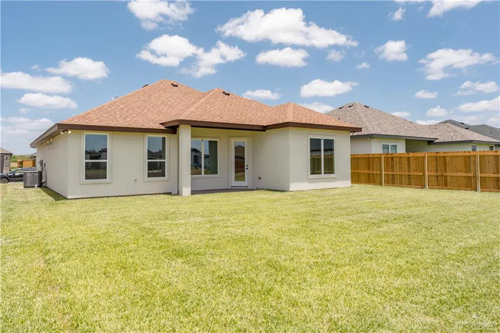1406 E Danielle Avenue Pharr, TX 78577