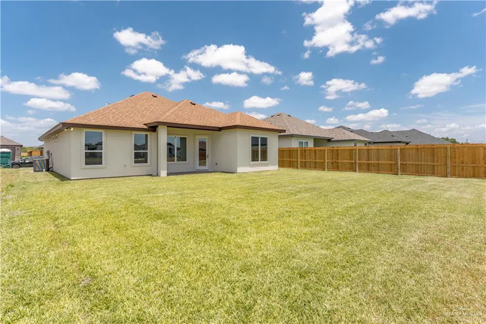 1406 E Danielle Avenue Pharr, TX 78577