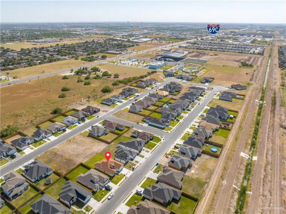 1406 E Danielle Avenue Pharr, TX 78577