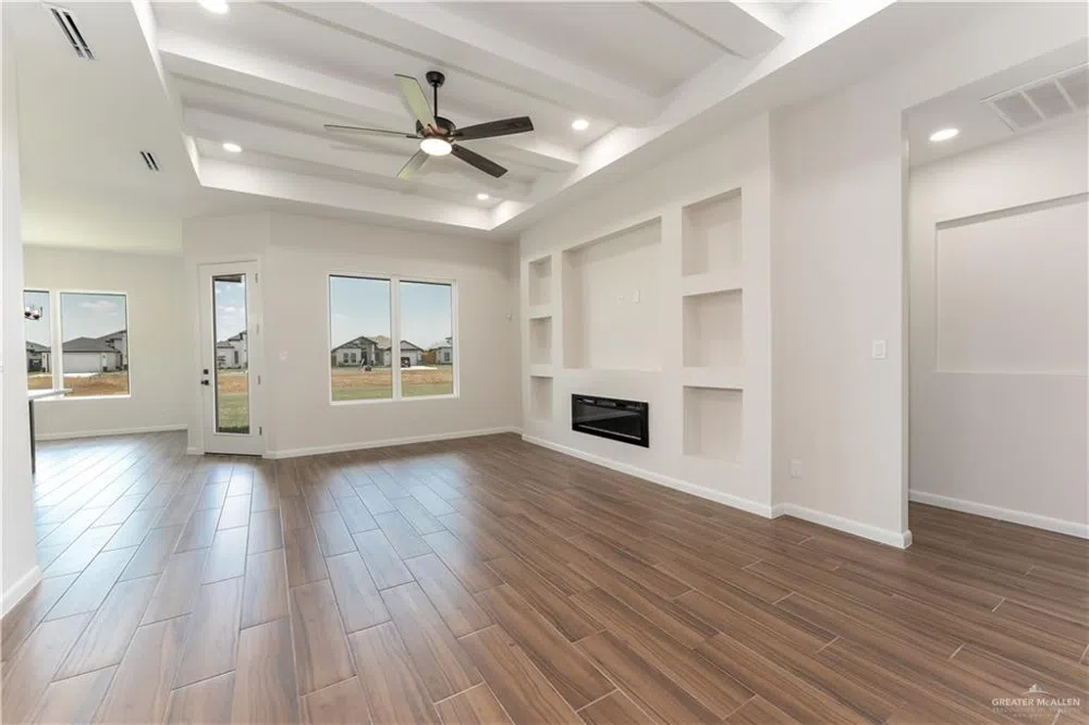 1406 E Danielle Avenue Pharr, TX 78577