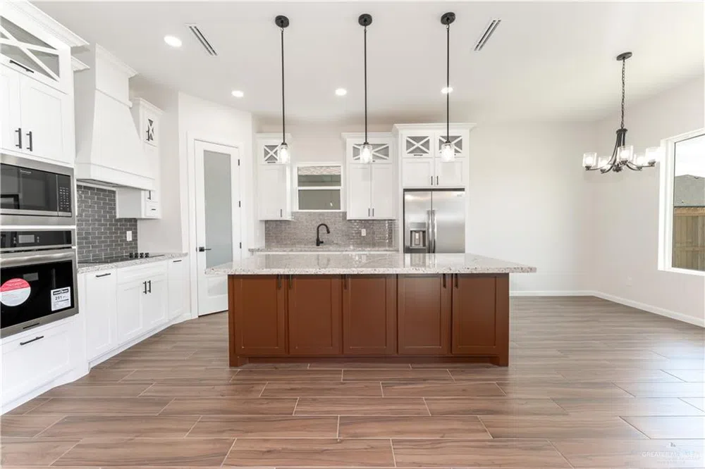 1406 E Danielle Avenue Pharr, TX 78577