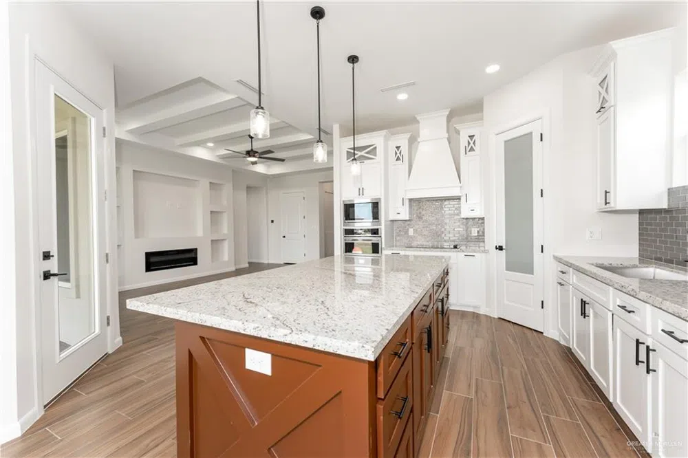 1406 E Danielle Avenue Pharr, TX 78577
