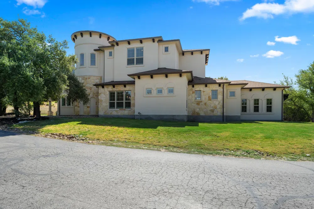 19608 Inverness Drive