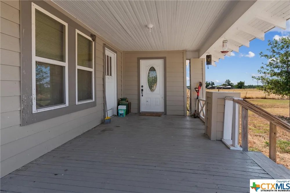 459 County Road 450 Thorndale, TX 76577