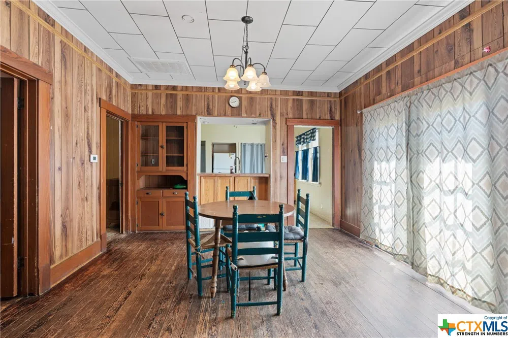459 County Road 450 Thorndale, TX 76577