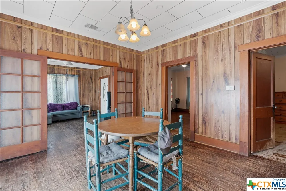459 County Road 450 Thorndale, TX 76577