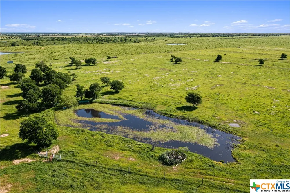 459 County Road 450 Thorndale, TX 76577
