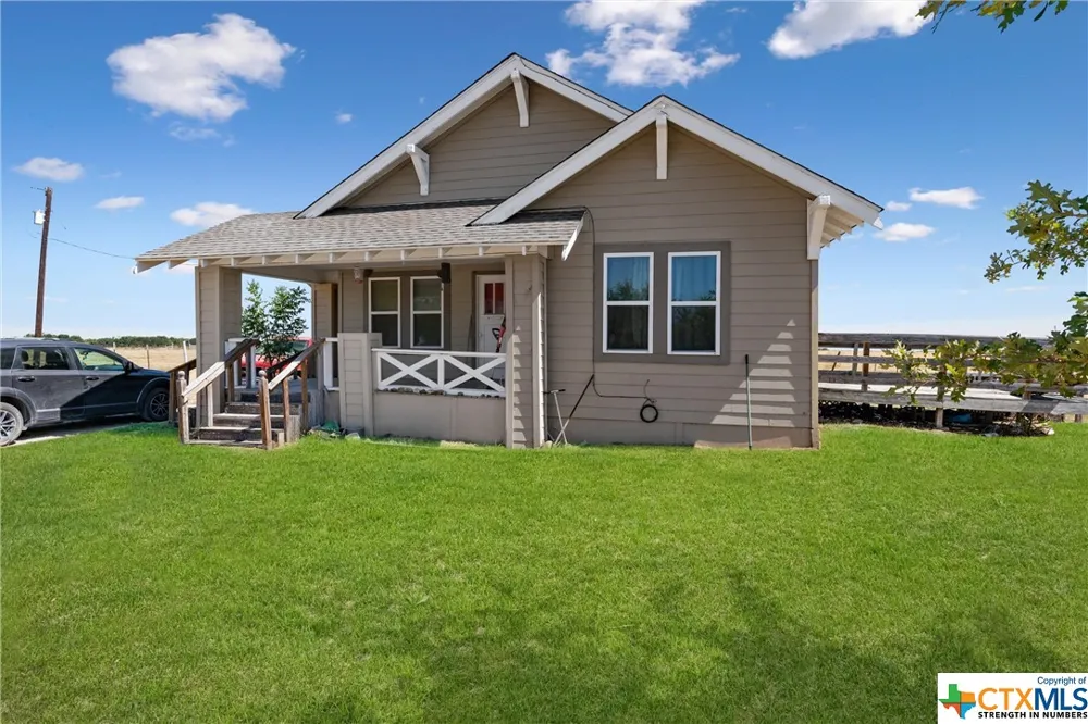 459 County Road 450 Thorndale, TX 76577