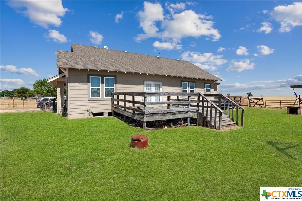 459 County Road 450 Thorndale, TX 76577