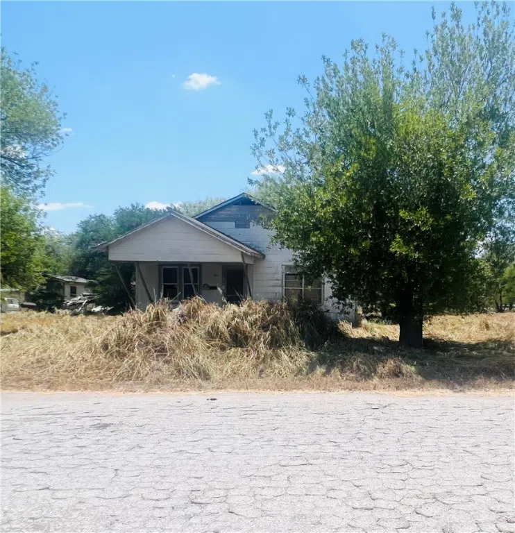 SE 3rd Street Premont, TX 78375