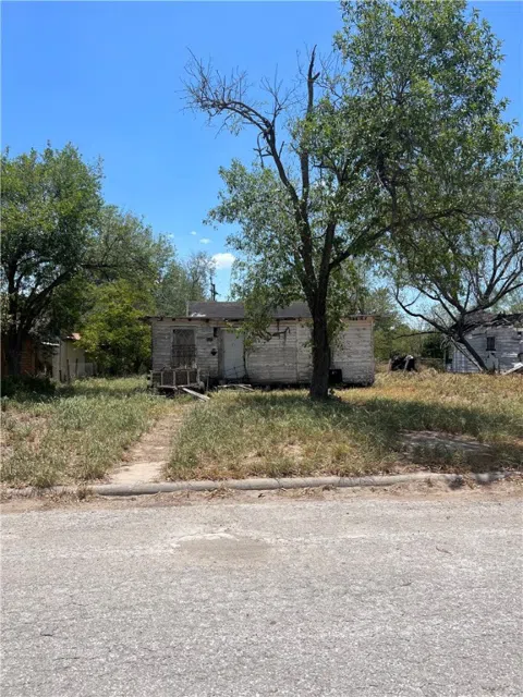 231 SW 8th Street