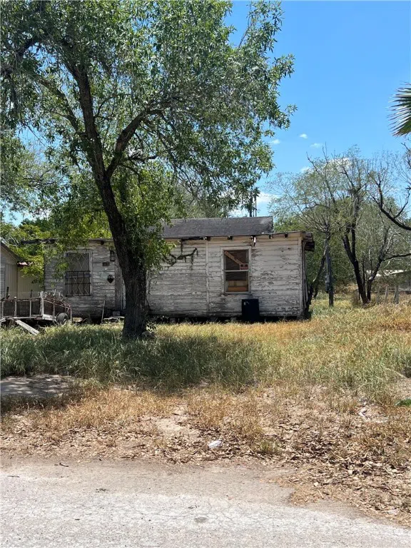 231 SW 8th Street Premont, TX 78375