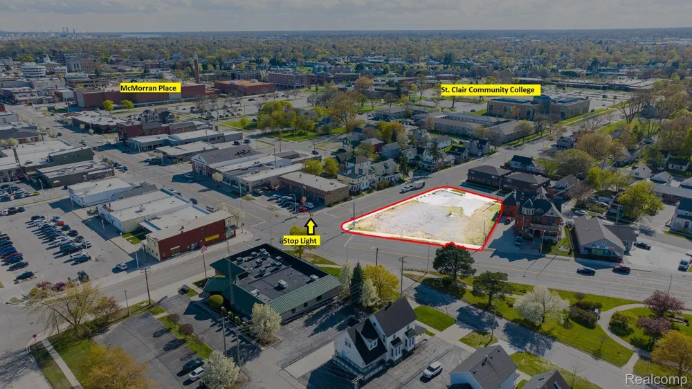 805 PINE GROVE AVENUE Port Huron City, MI 48060