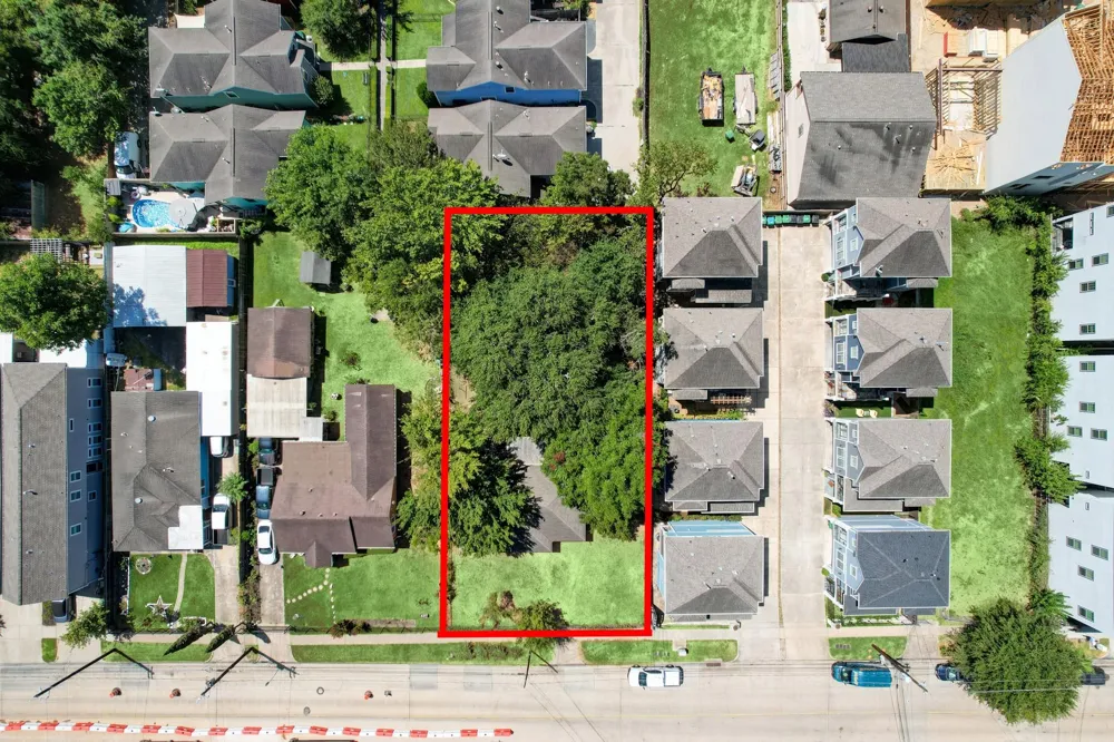 1124 W 23rd Street Houston, TX 77008