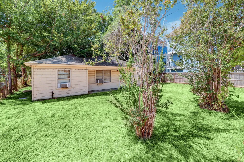 1124 W 23rd Street Houston, TX 77008