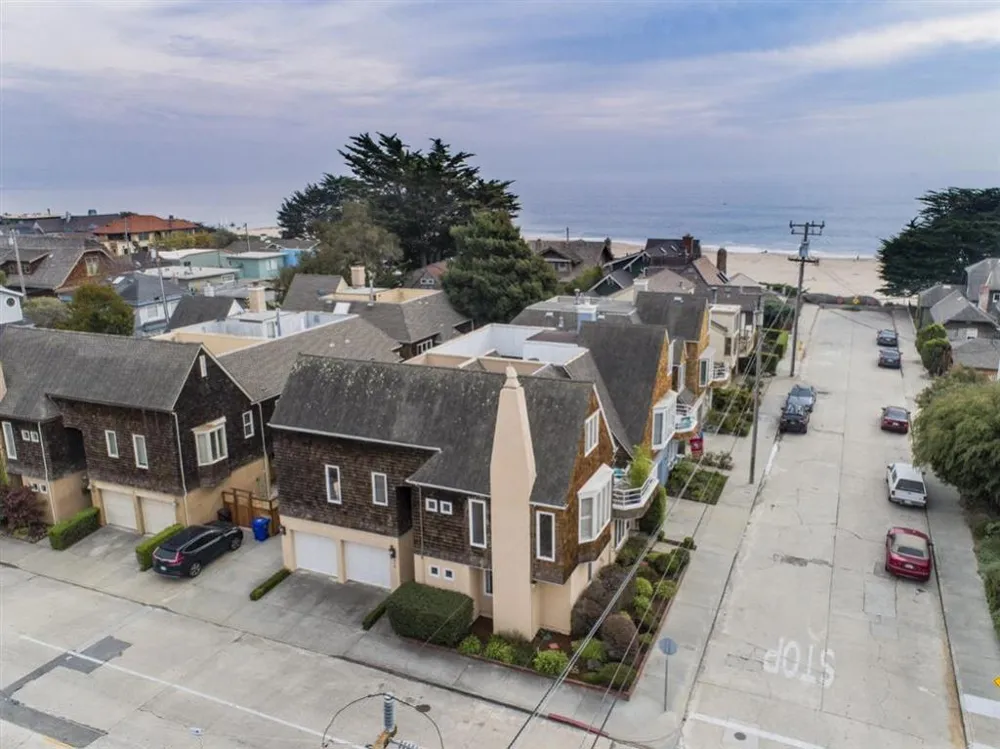 122 2nd Avenue Santa Cruz, CA 95062