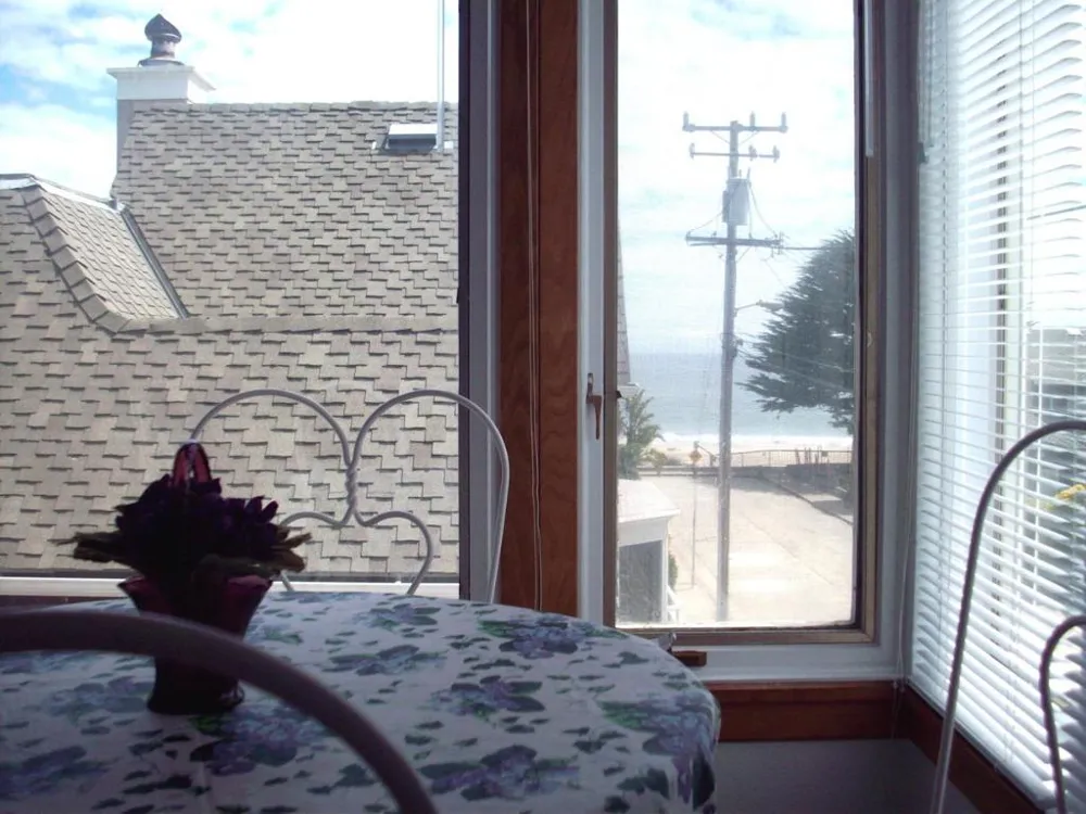 122 2nd Avenue Santa Cruz, CA 95062