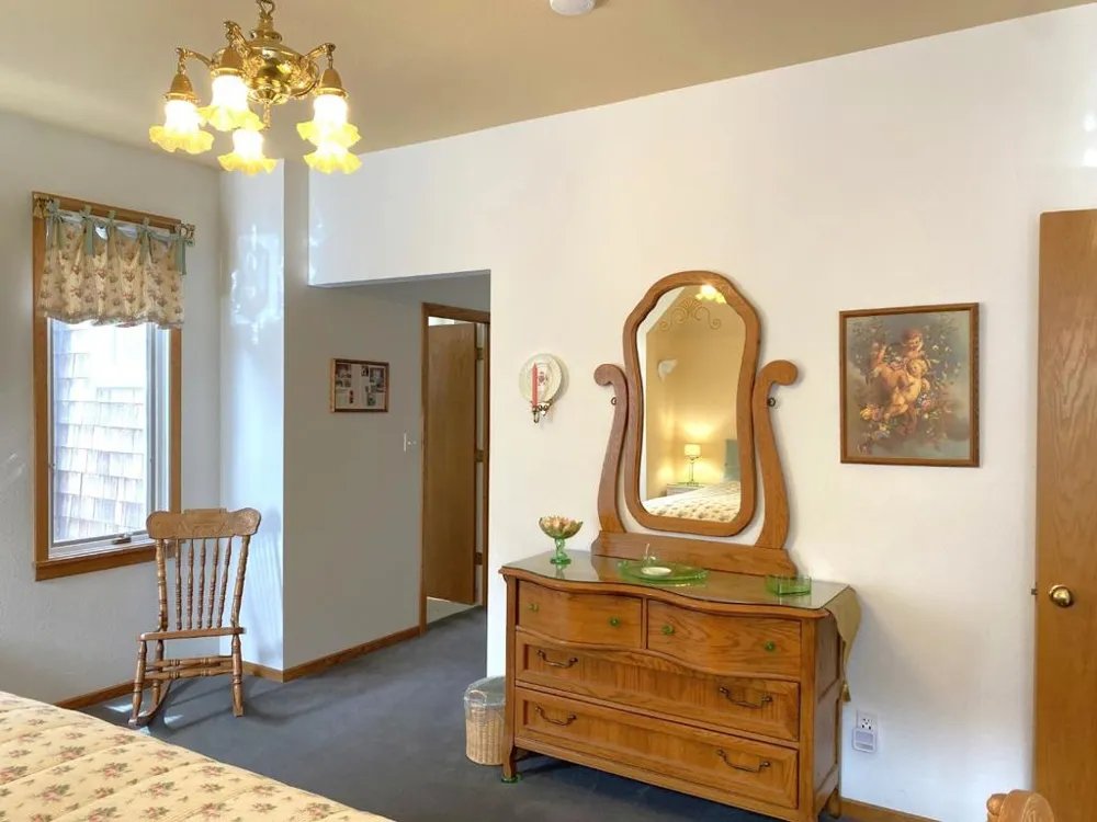 122 2nd Avenue Santa Cruz, CA 95062