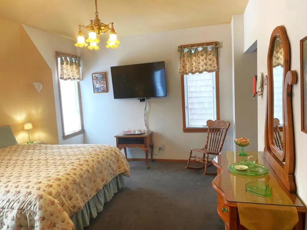 122 2nd Avenue Santa Cruz, CA 95062