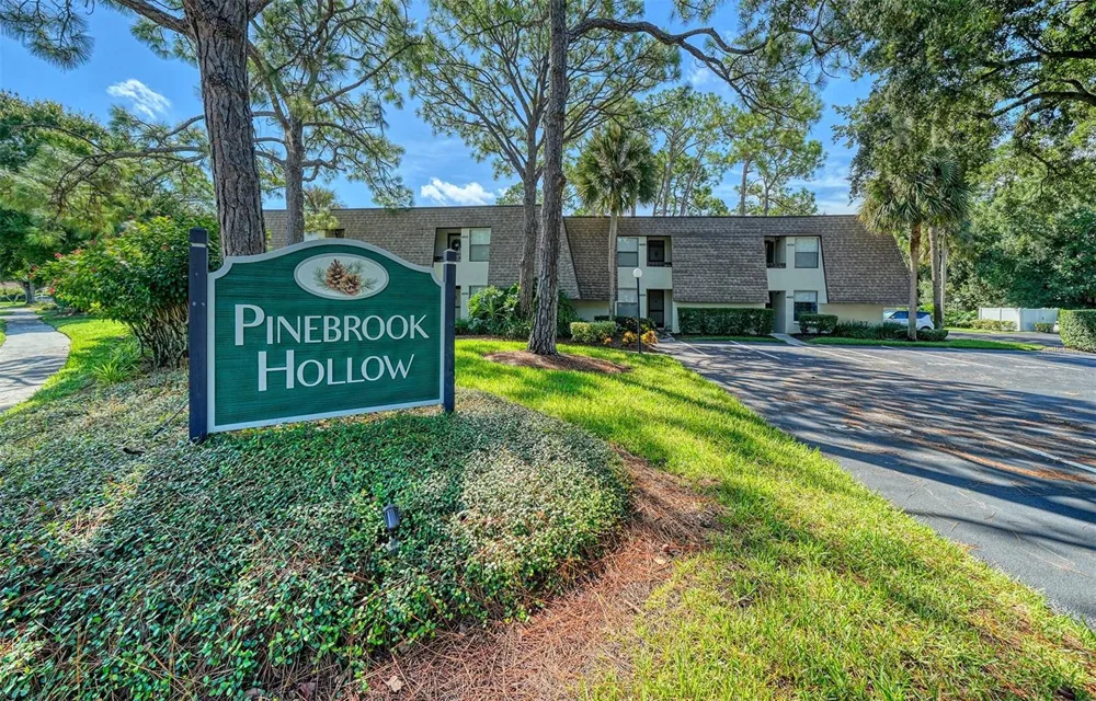 4616 RINGWOOD MEADOW #20 Sarasota, FL 34235