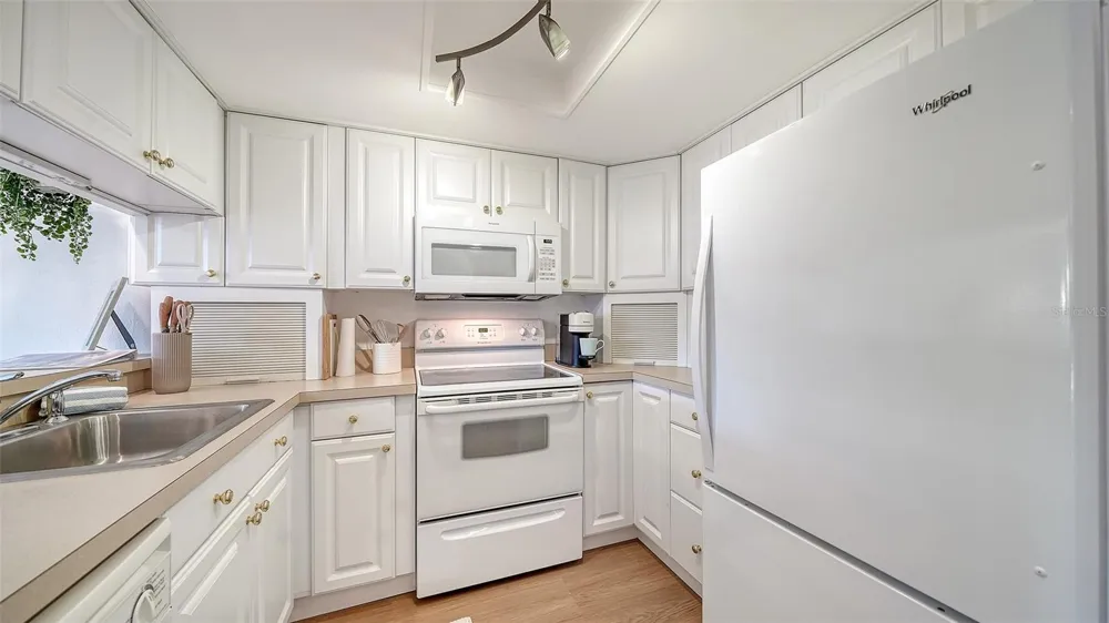 4616 RINGWOOD MEADOW #20 Sarasota, FL 34235