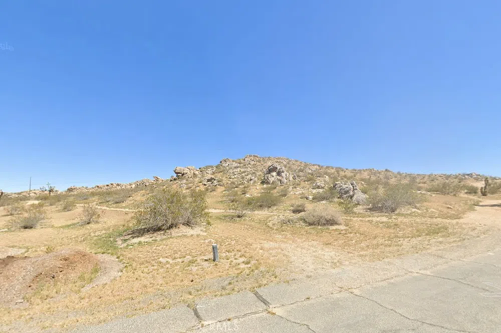 40000 E 167th Street Lake Los Angeles, CA 93591