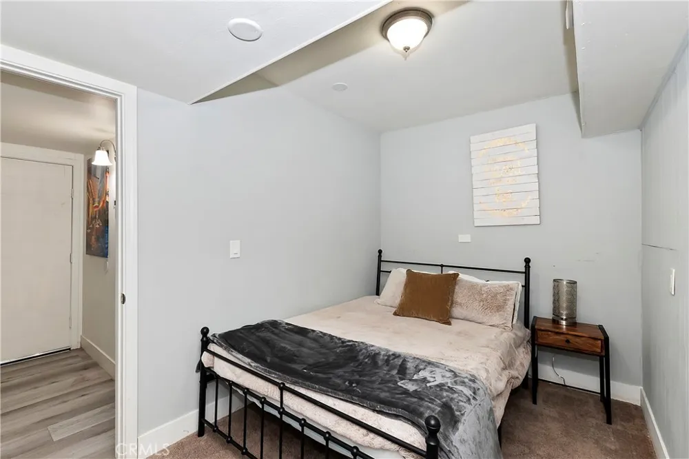 33026 Donner Lane Arrowbear, CA 92382