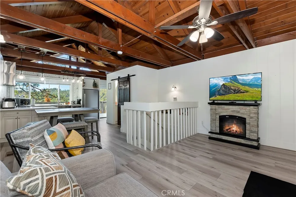 33026 Donner Lane Arrowbear, CA 92382