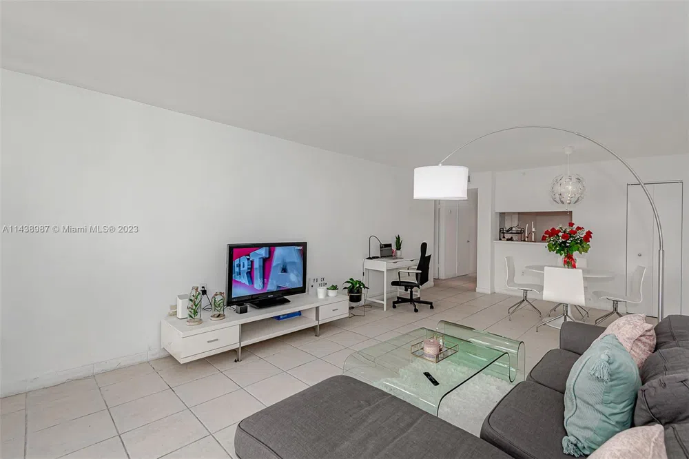 555 NE 15th St #32E Miami, FL 33132