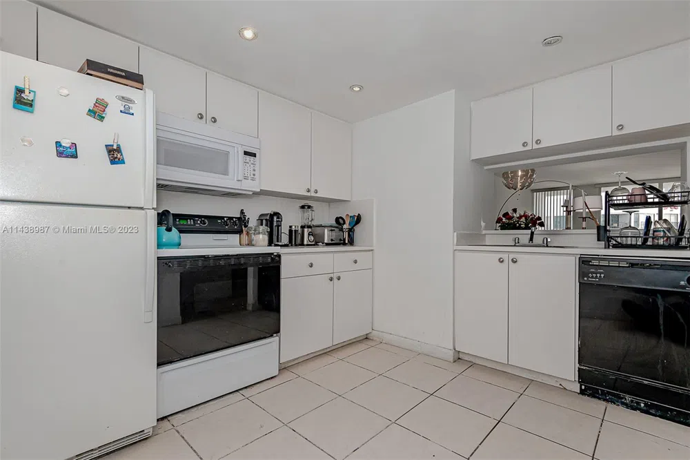 555 NE 15th St #32E Miami, FL 33132