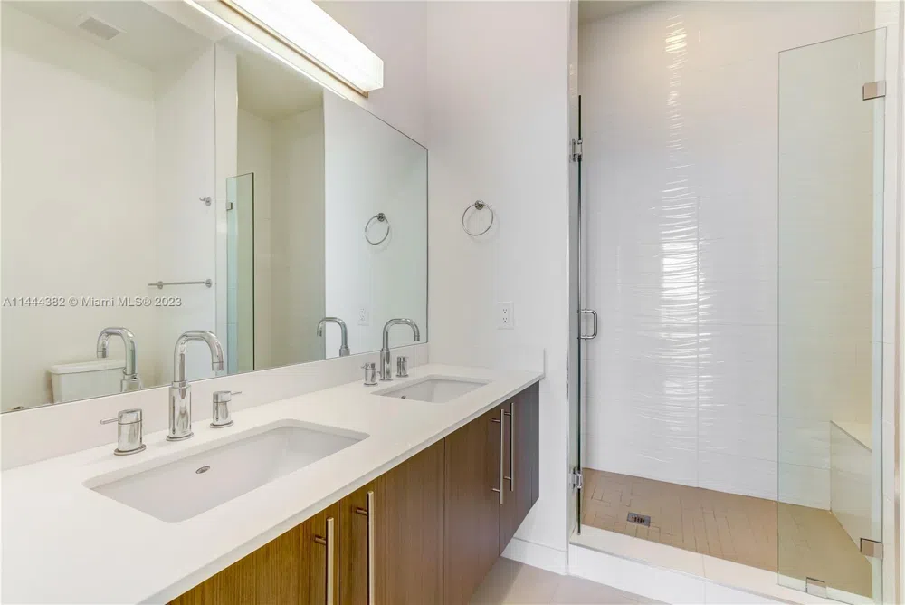 7825 NW 107th Ave #816 Doral, FL 33178