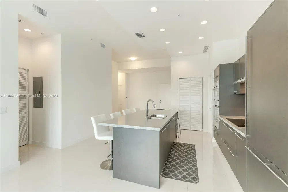 7825 NW 107th Ave #816 Doral, FL 33178