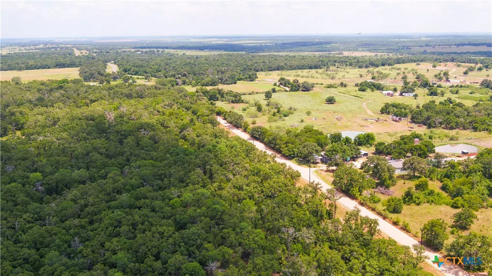 418 County Road 405 Buckholts, TX 76518
