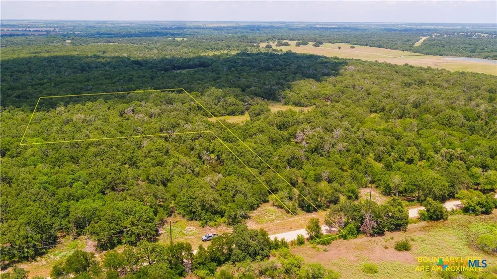 418 County Road 405 Buckholts, TX 76518