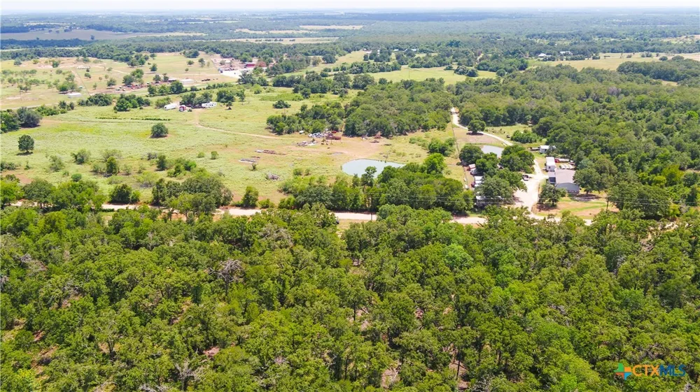 418 County Road 405 Buckholts, TX 76518
