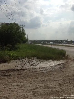 19078 Interstate 35 New Braunfels, TX 78132