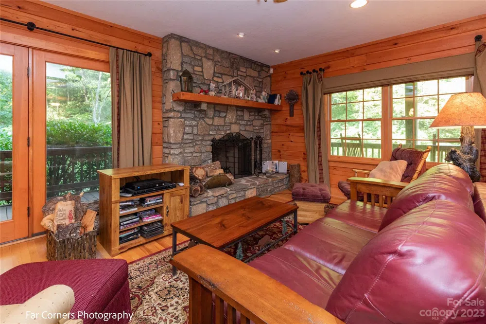 228 Chestnut Mountain Road Canton, NC 28716