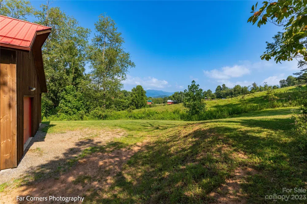 228 Chestnut Mountain Road Canton, NC 28716