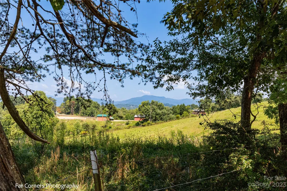 228 Chestnut Mountain Road Canton, NC 28716