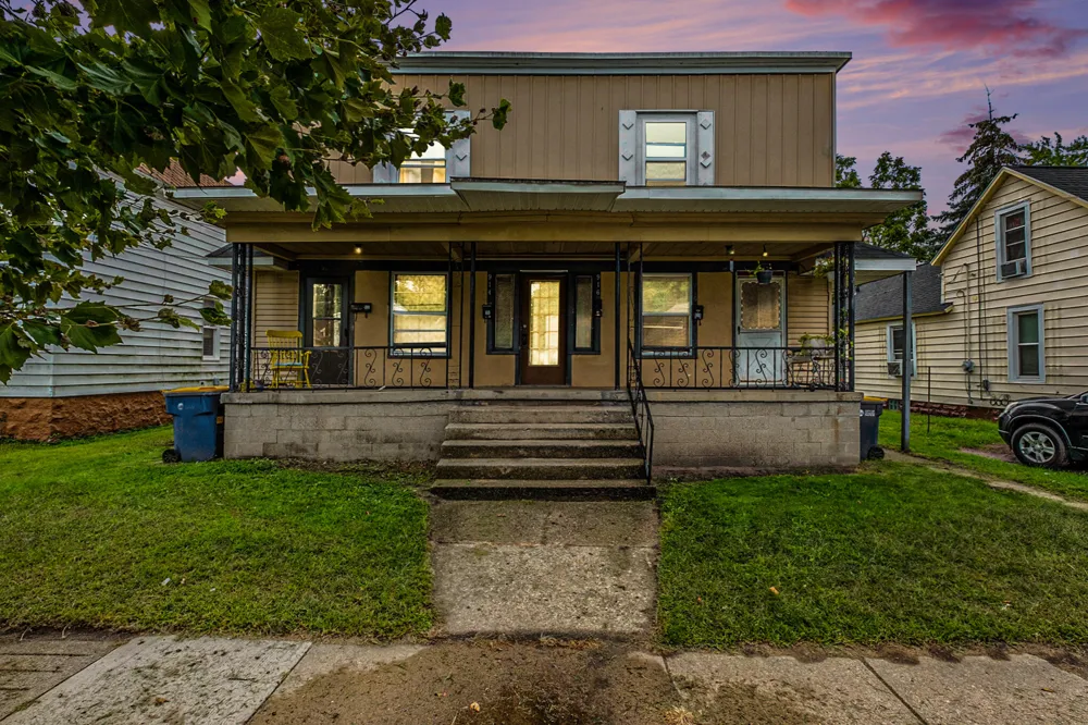 914 Courtney Street NW Grand Rapids, MI 49504
