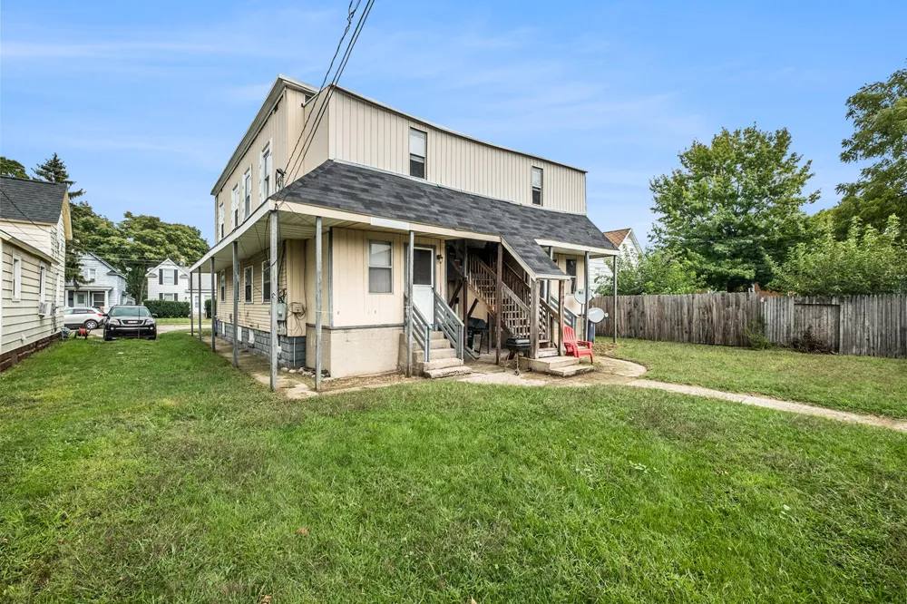 914 Courtney Street NW Grand Rapids, MI 49504